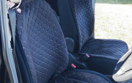 Toyota Voxy II, 2006 год, 1 060 000 рублей, 12 фотография