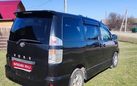 Toyota Voxy II, 2006 год, 1 060 000 рублей, 5 фотография