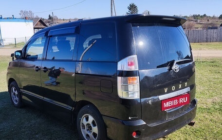 Toyota Voxy II, 2006 год, 1 060 000 рублей, 3 фотография