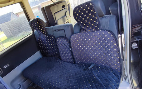 Toyota Voxy II, 2006 год, 1 060 000 рублей, 22 фотография