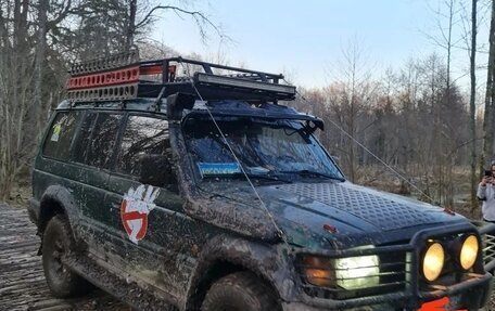 Mitsubishi Pajero III рестайлинг, 1994 год, 1 000 000 рублей, 5 фотография