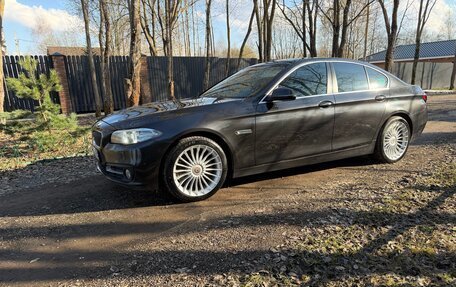 BMW 5 серия, 2015 год, 2 350 000 рублей, 2 фотография