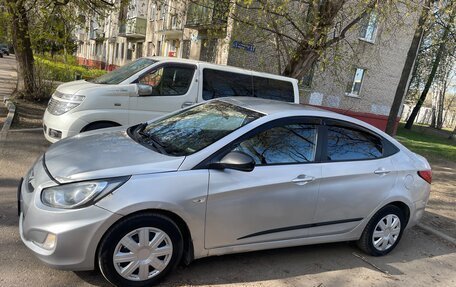 Hyundai Solaris II рестайлинг, 2013 год, 510 000 рублей, 4 фотография