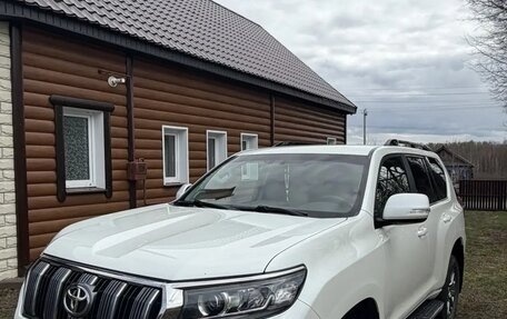 Toyota Land Cruiser Prado 150 рестайлинг 2, 2019 год, 5 450 000 рублей, 4 фотография