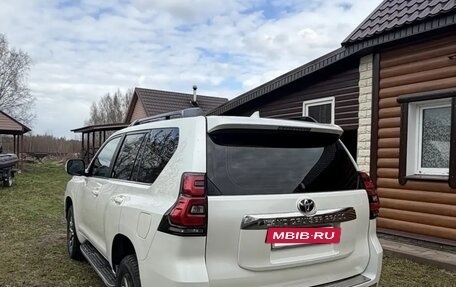 Toyota Land Cruiser Prado 150 рестайлинг 2, 2019 год, 5 450 000 рублей, 2 фотография