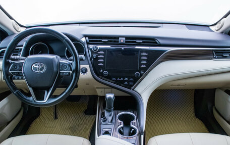 Toyota Camry, 2021 год, 2 988 000 рублей, 13 фотография