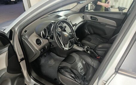 Chevrolet Cruze II, 2009 год, 510 000 рублей, 7 фотография