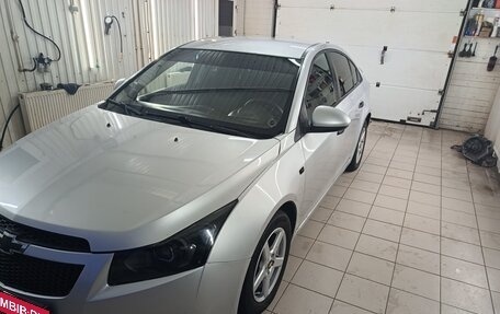 Chevrolet Cruze II, 2009 год, 510 000 рублей, 10 фотография