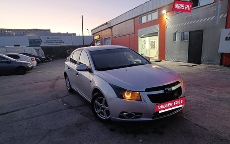 Chevrolet Cruze II, 2009 год, 510 000 рублей, 2 фотография