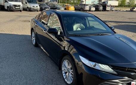 Toyota Camry, 2019 год, 2 950 000 рублей, 2 фотография