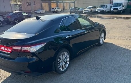 Toyota Camry, 2019 год, 2 950 000 рублей, 3 фотография