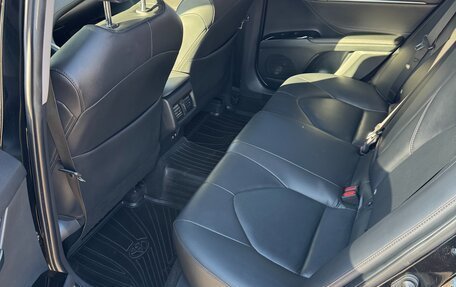 Toyota Camry, 2019 год, 2 950 000 рублей, 6 фотография