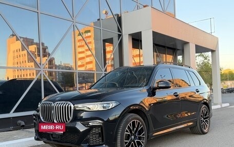 BMW X7, 2020 год, 7 500 000 рублей, 10 фотография