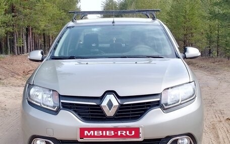Renault Logan II, 2015 год, 600 000 рублей, 1 фотография