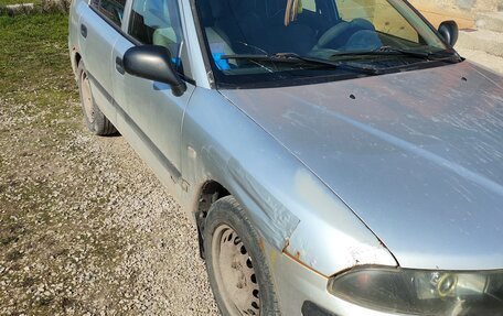 Mitsubishi Carisma I, 2002 год, 150 000 рублей, 1 фотография