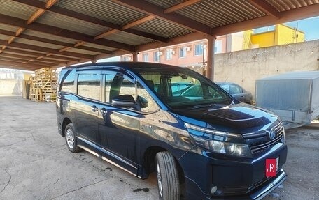 Toyota Voxy III, 2016 год, 2 100 000 рублей, 1 фотография