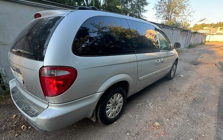 Chrysler Town & Country IV, 2005 год, 550 000 рублей, 7 фотография