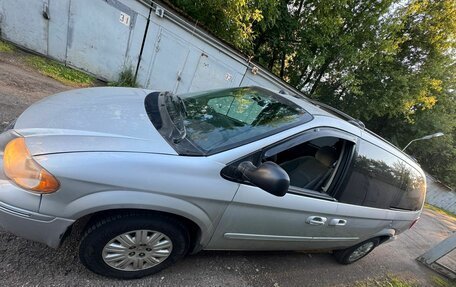 Chrysler Town & Country IV, 2005 год, 550 000 рублей, 11 фотография