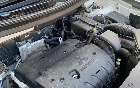 Mitsubishi Outlander III рестайлинг 3, 2013 год, 1 320 000 рублей, 14 фотография