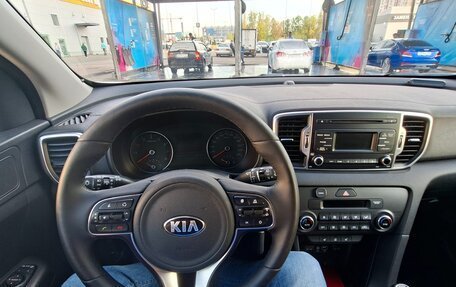 KIA Sportage IV рестайлинг, 2018 год, 1 800 000 рублей, 5 фотография