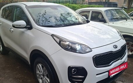 KIA Sportage IV рестайлинг, 2018 год, 1 800 000 рублей, 2 фотография