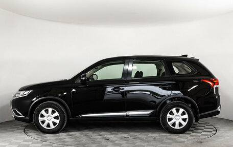 Mitsubishi Outlander III рестайлинг 3, 2017 год, 1 899 000 рублей, 8 фотография