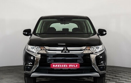 Mitsubishi Outlander III рестайлинг 3, 2017 год, 1 899 000 рублей, 2 фотография