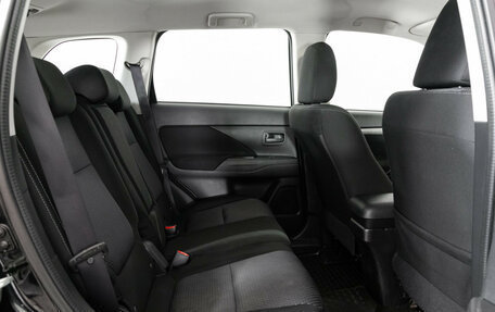 Mitsubishi Outlander III рестайлинг 3, 2017 год, 1 899 000 рублей, 19 фотография