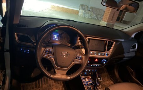 Hyundai Solaris II рестайлинг, 2019 год, 1 450 000 рублей, 5 фотография