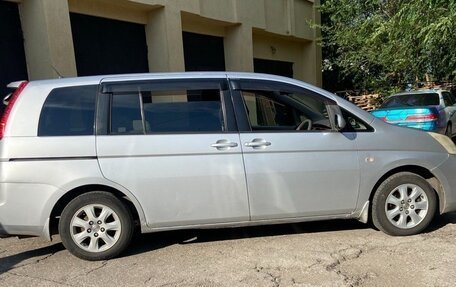 Toyota ISis I, 2004 год, 700 000 рублей, 9 фотография