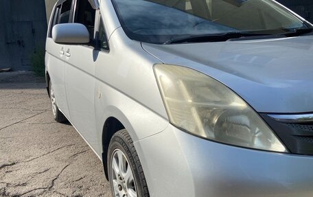 Toyota ISis I, 2004 год, 700 000 рублей, 11 фотография