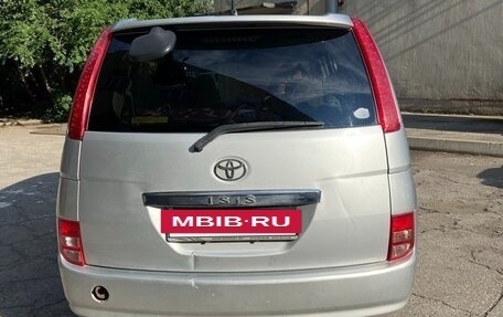 Toyota ISis I, 2004 год, 700 000 рублей, 6 фотография