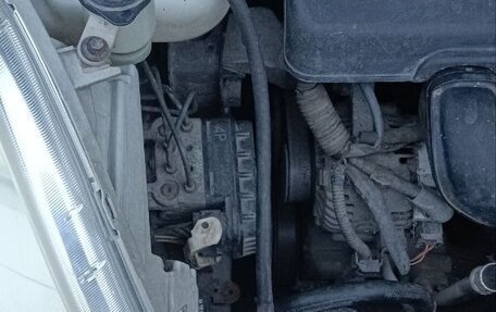 Toyota ISis I, 2004 год, 700 000 рублей, 23 фотография