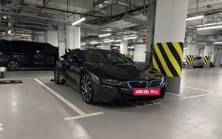 BMW i8 I рестайлинг, 2015 год, 6 375 000 рублей, 13 фотография