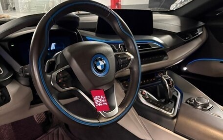 BMW i8 I рестайлинг, 2015 год, 6 375 000 рублей, 12 фотография