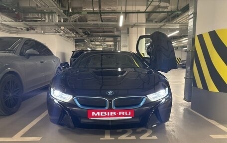 BMW i8 I рестайлинг, 2015 год, 6 375 000 рублей, 7 фотография