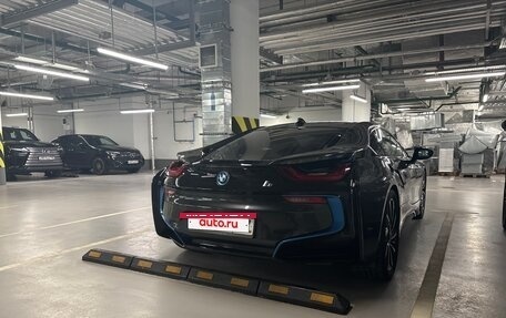 BMW i8 I рестайлинг, 2015 год, 6 375 000 рублей, 2 фотография