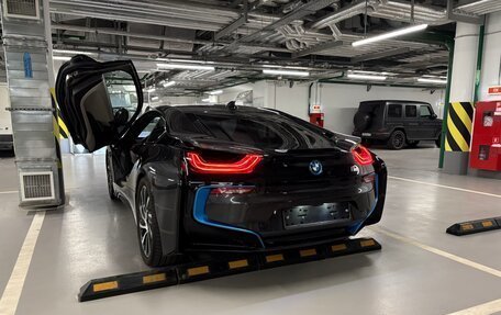BMW i8 I рестайлинг, 2015 год, 6 375 000 рублей, 17 фотография