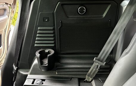 Land Rover Defender II, 2021 год, 8 500 000 рублей, 16 фотография