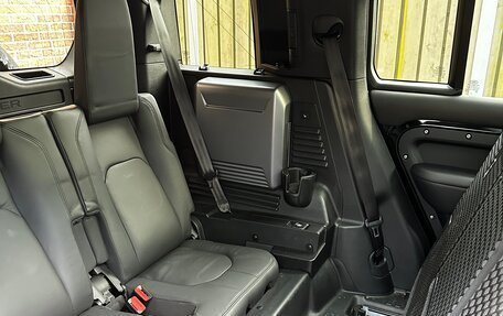 Land Rover Defender II, 2021 год, 8 500 000 рублей, 15 фотография