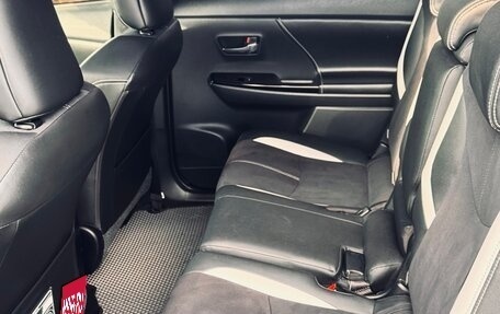 Toyota Prius Alpha I (ZVW40/41), 2017 год, 1 800 000 рублей, 10 фотография