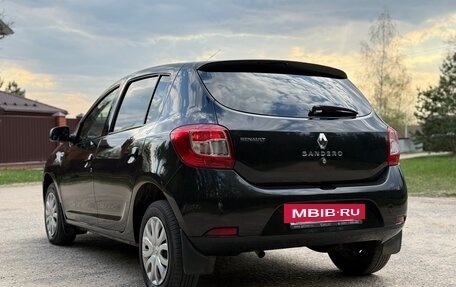 Renault Sandero II рестайлинг, 2016 год, 800 000 рублей, 10 фотография