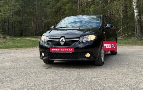Renault Sandero II рестайлинг, 2016 год, 800 000 рублей, 2 фотография