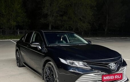 Toyota Camry, 2018 год, 2 400 000 рублей, 3 фотография