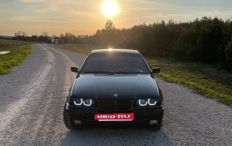 BMW 3 серия, 1998 год, 390 000 рублей, 3 фотография