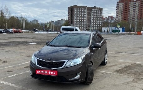 KIA Rio III рестайлинг, 2014 год, 580 000 рублей, 2 фотография