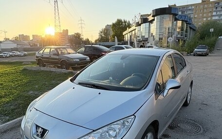 Peugeot 408 I рестайлинг, 2015 год, 680 000 рублей, 2 фотография
