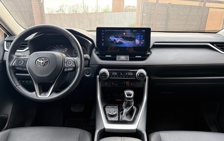 Toyota RAV4, 2024 год, 4 790 000 рублей, 12 фотография