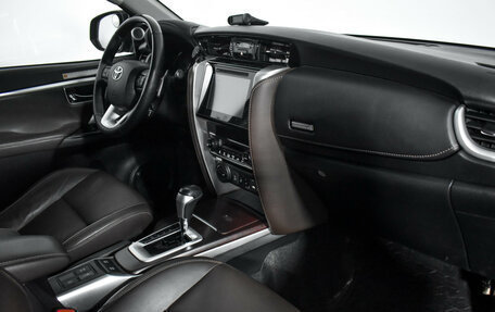 Toyota Fortuner II, 2018 год, 3 950 000 рублей, 16 фотография