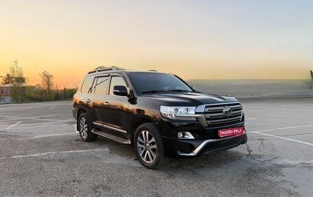 Toyota Land Cruiser 200, 2016 год, 4 900 000 рублей, 1 фотография